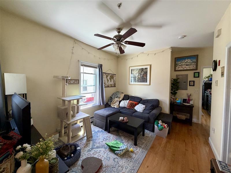 Building Photo - 55 Bonair St