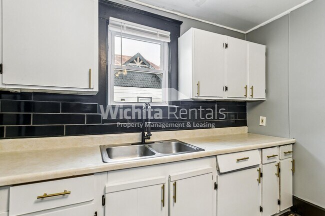 Building Photo - 1132 B W Munnell Ave