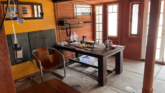 Building Photo - 1472 Silverwood Dr