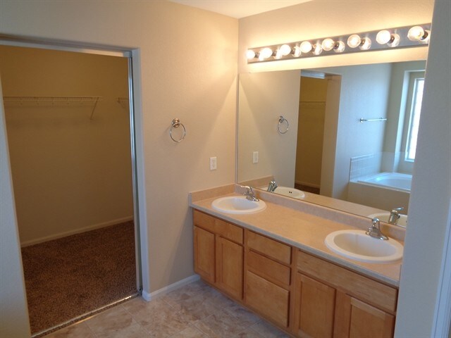 Building Photo - 20745 E Girard Pl