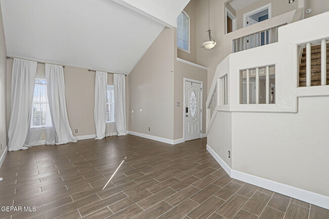 Building Photo - 12608 Gilded Sun Dr