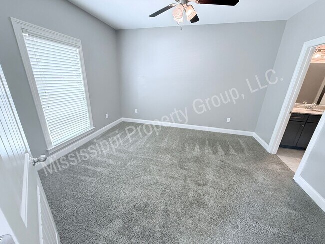 Building Photo - 4BR/4.5BA For Rent