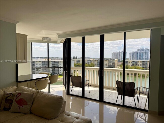 Building Photo - 1000 W Island Blvd