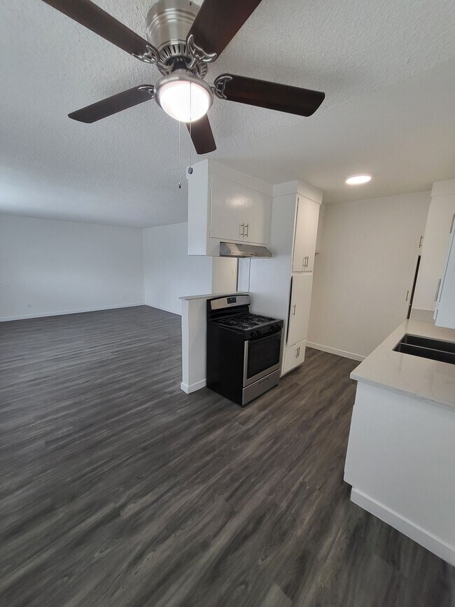 Floorplan - 611 S Fir Ave