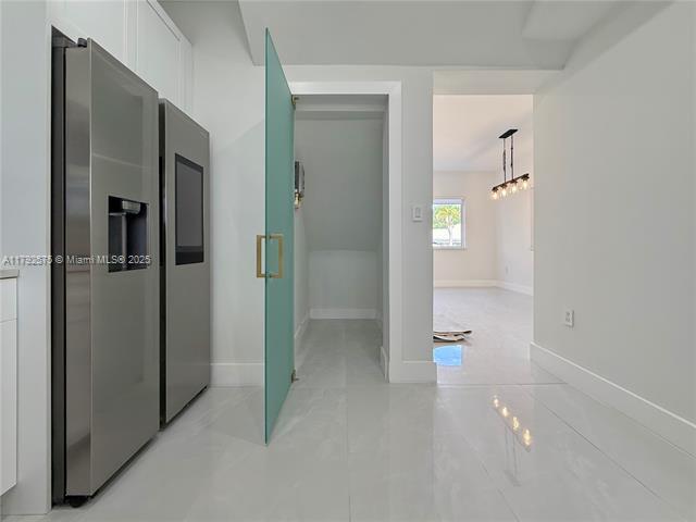 Building Photo - 927 SW 18th Ave