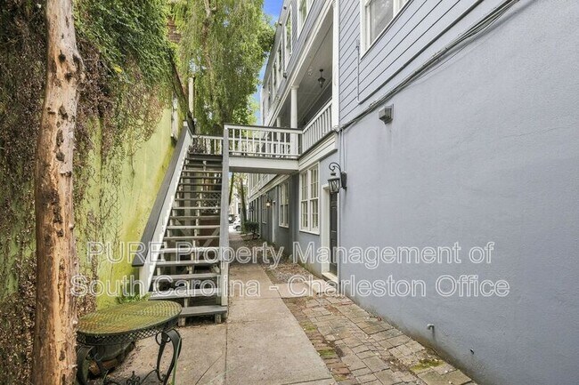 Building Photo - 75 Society St