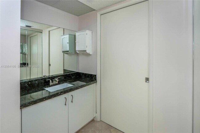 Building Photo - 850 SW 138th Ave