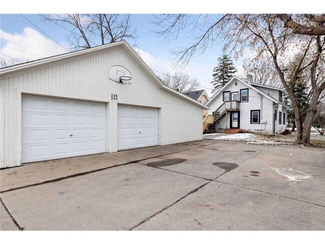 Building Photo - 238 8th Ave N