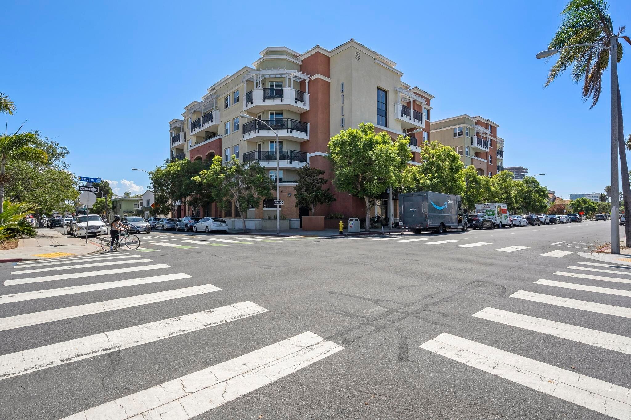 Building Photo - 3650 5th Ave