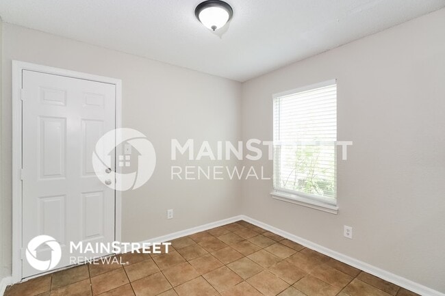 Building Photo - 4045 Orchard Valley Blvd