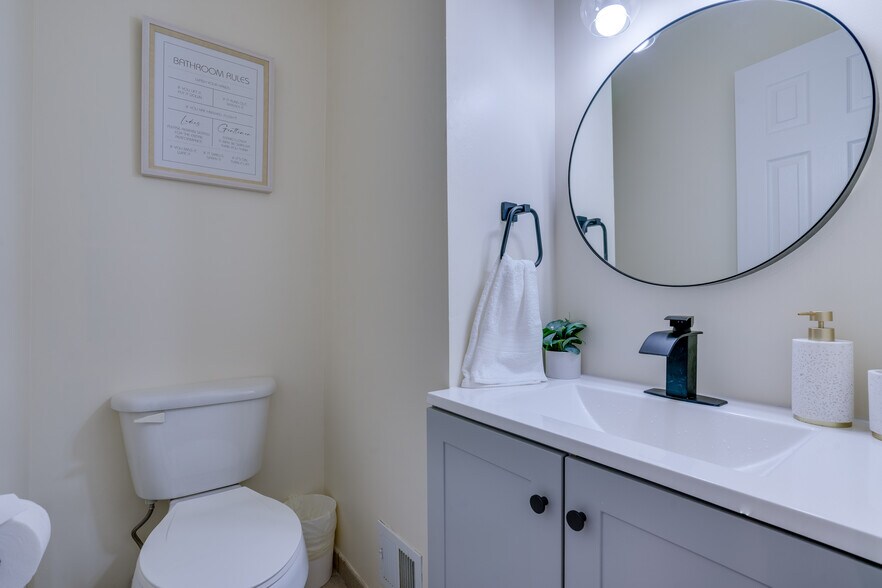 Half Bath - 13809 Newport Ln