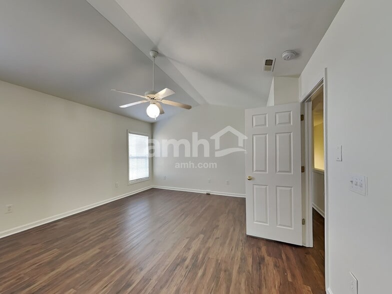 Building Photo - 101 Tagus Ct