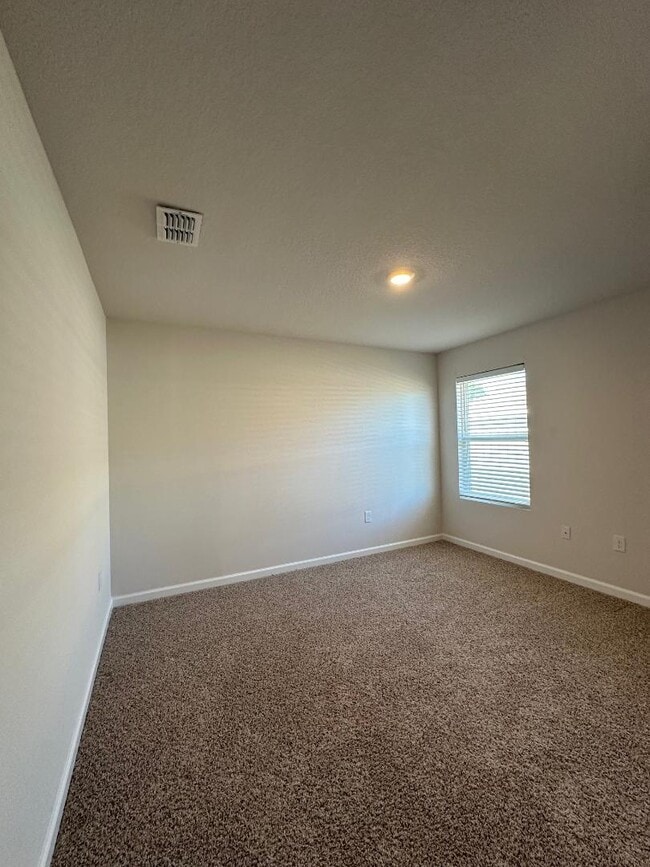 Building Photo - 3998 Whitetail Ln