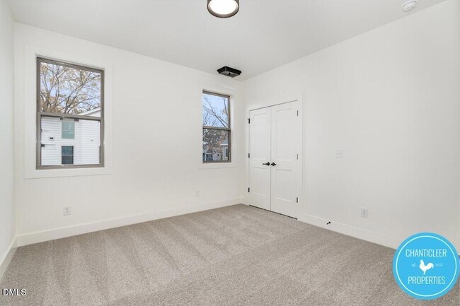 Building Photo - 2300 Broad St