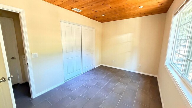 Building Photo - 52830 Pine Cove Rd