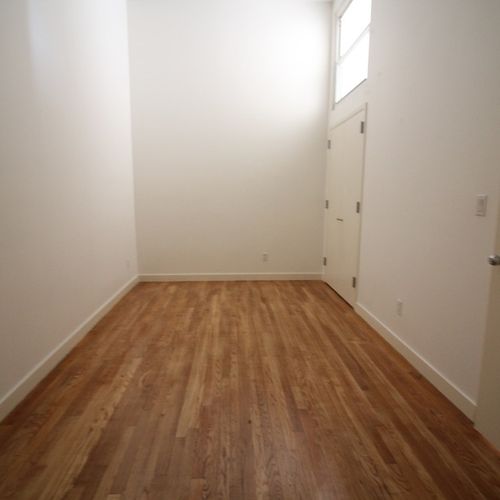 Building Photo - 342 Eldert St