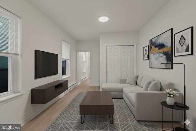 Building Photo - 19 W Seymour St