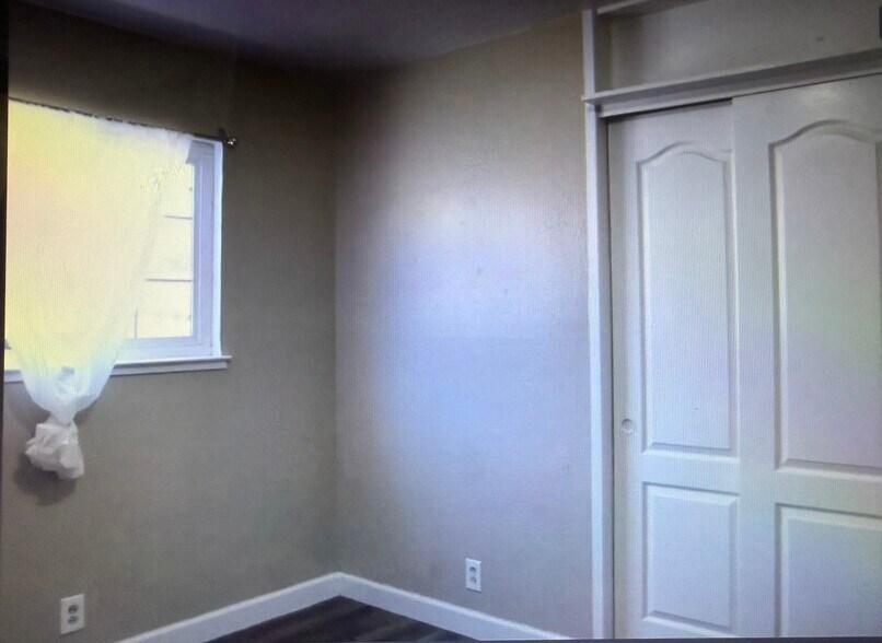 Building Photo - 1820 Celeste Dr