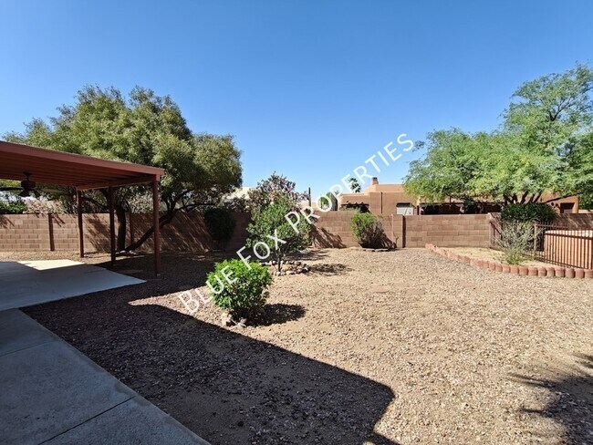 Building Photo - 9097 N Jessy Ln