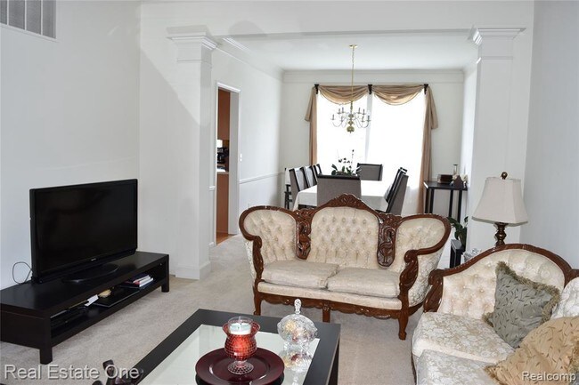 Building Photo - 7212 Tonnelle Ave