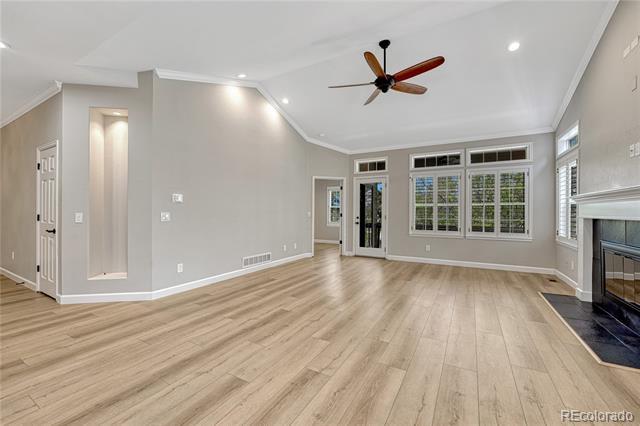 Building Photo - 9885 Greensview Cir