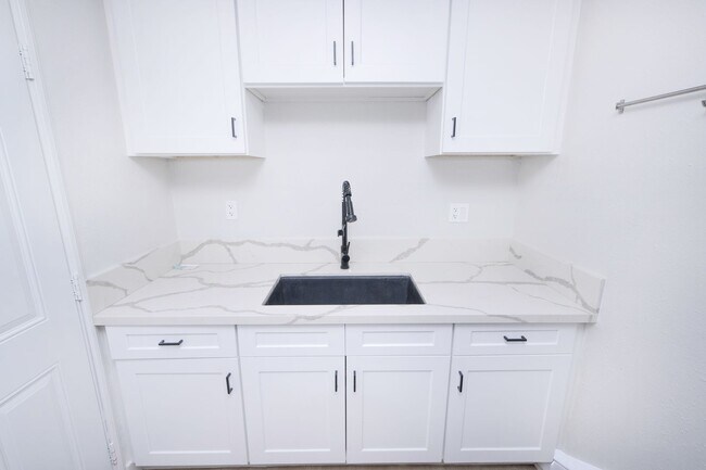 Building Photo - 2813-15 46th St