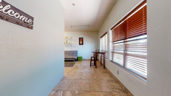 Building Photo - 218 Cynthia Loop NW