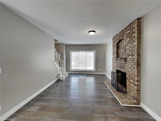 Building Photo - 11893 Dunhill Rd