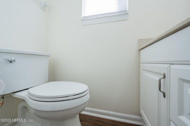 Building Photo - 597 Sturdivant Ave