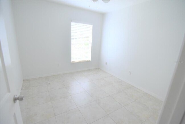 Building Photo - 3651 N Goldenrod Rd
