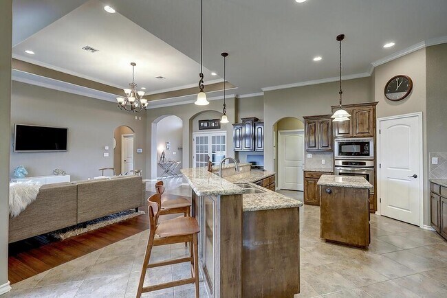 Building Photo - 15134 Barataria Dr