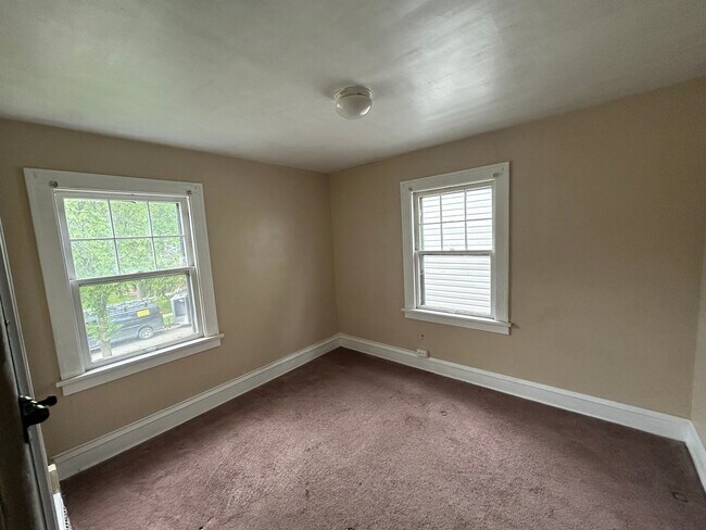 Building Photo - 3633 Cedarbrook Rd