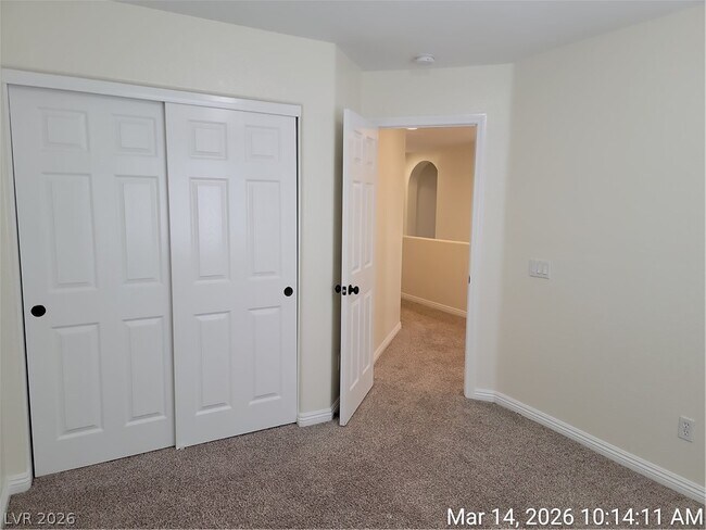 Building Photo - 998 Lone Pine River Ave