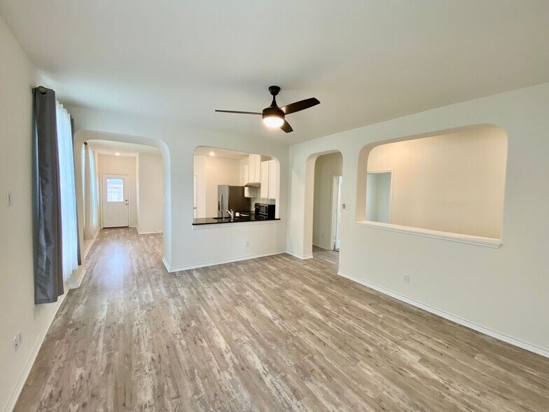 Building Photo - 344 Blacktail Dr