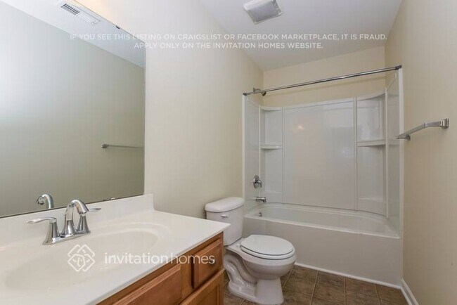 Building Photo - 10211 Daniel Dwayne Dr