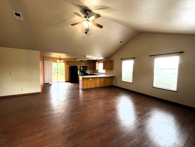 Building Photo - Pet-Friendly 3 Bed 2 Bath McKinleyville Home