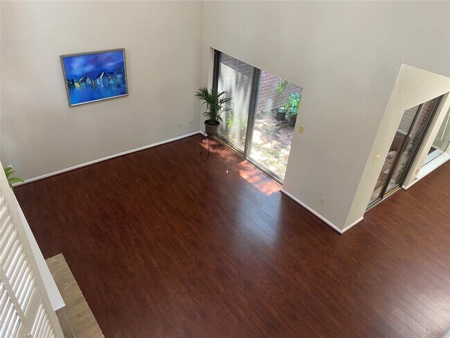 Building Photo - 7447 Cambridge St