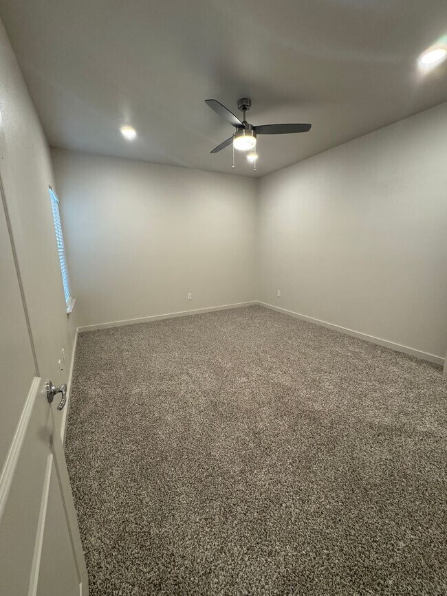 Building Photo - 7024 40th St