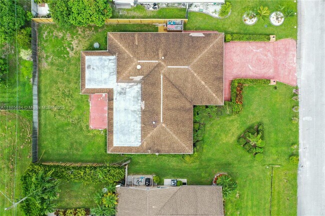 Building Photo - 525 SE Brookside Terrace