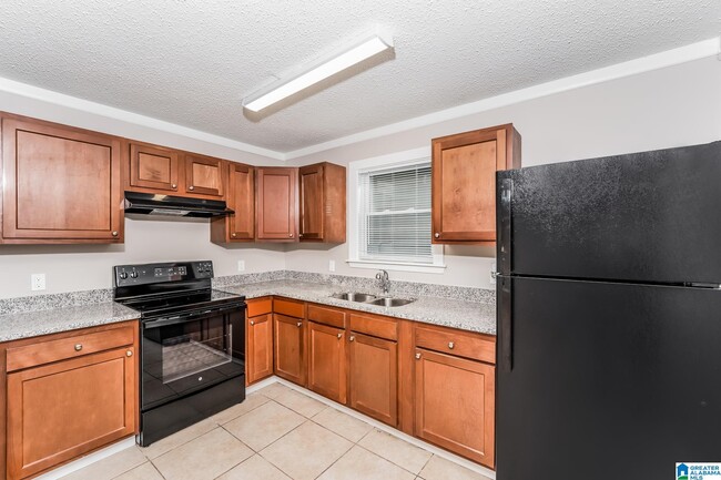 Building Photo - 2541 Goldmar Dr