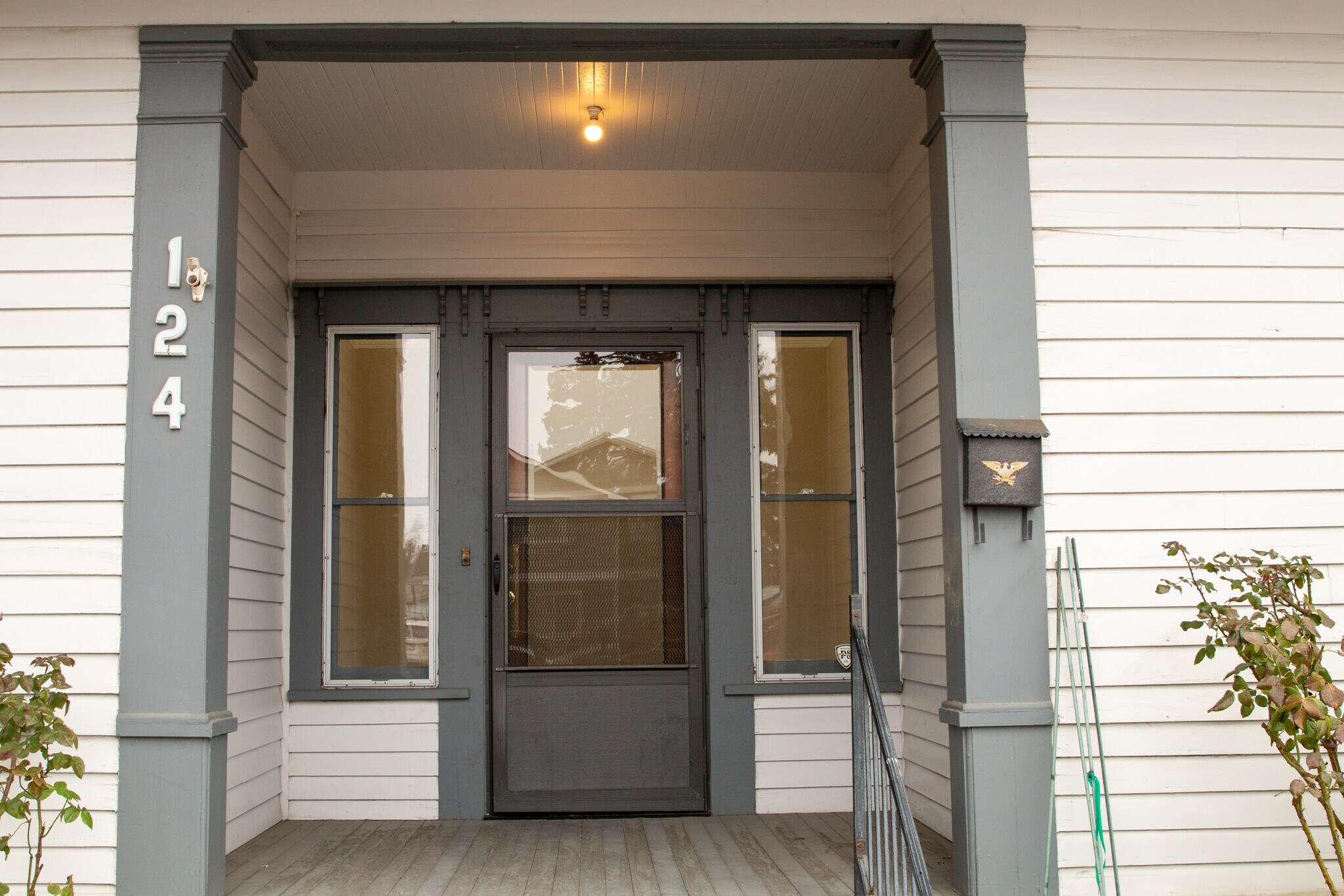 Building Photo - 124 E Orchard Ave