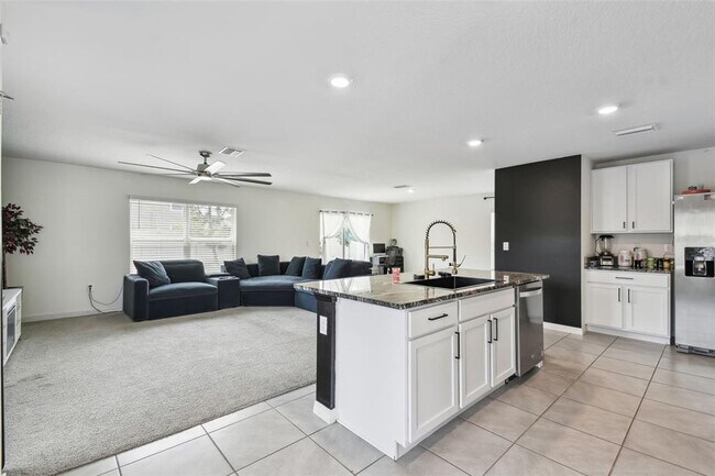 Building Photo - 7380 Sail Clover Ln