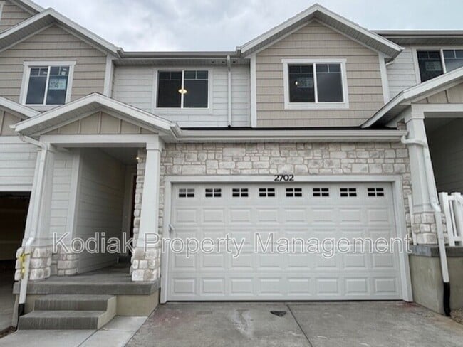 Building Photo - 2702 Blue Dawn Ln