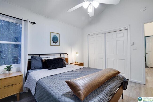 Building Photo - 421 King Arthur Rd