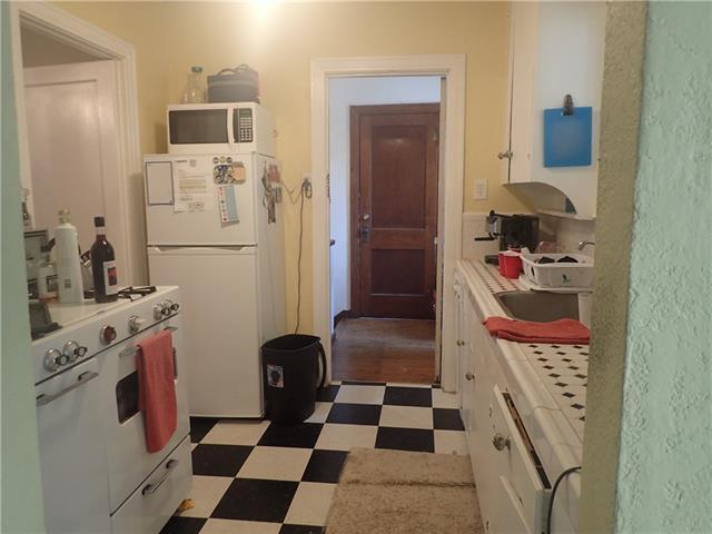 Building Photo - 5918 La Vista Dr