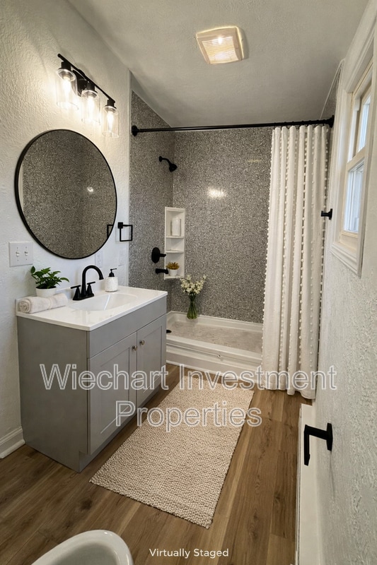 Building Photo - 867 W Spring St