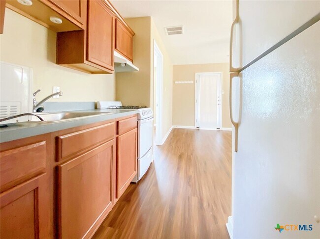 Building Photo - 118 Rush Haven