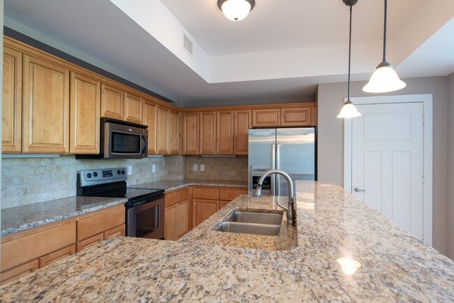 Building Photo - 2 Story Luxury Loft