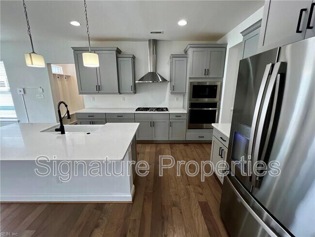 Building Photo - 309 Cairns Rd