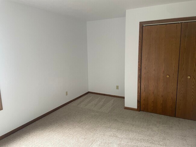 Building Photo - 3052 Acker St